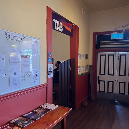 Royal Mail Hotel - Meekatharra 外观 照片
