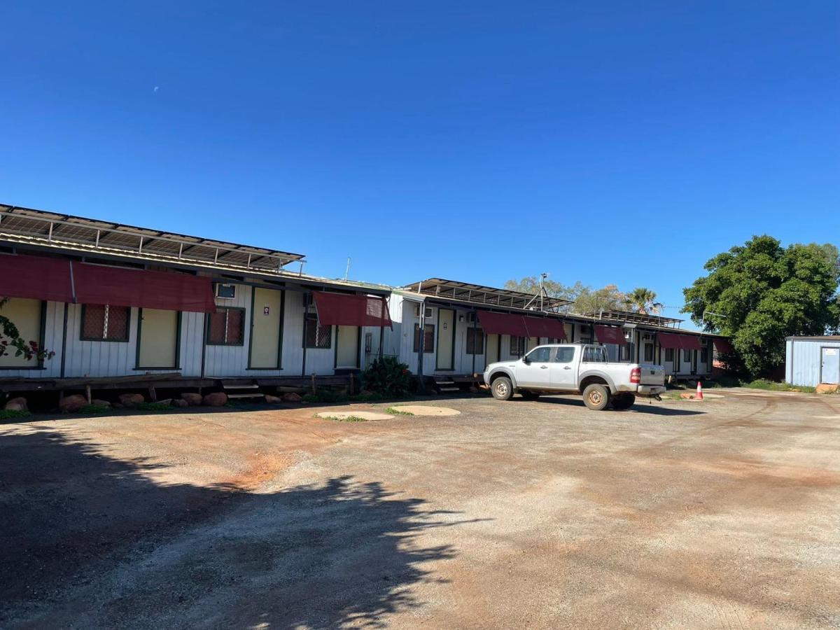 Royal Mail Hotel - Meekatharra 外观 照片