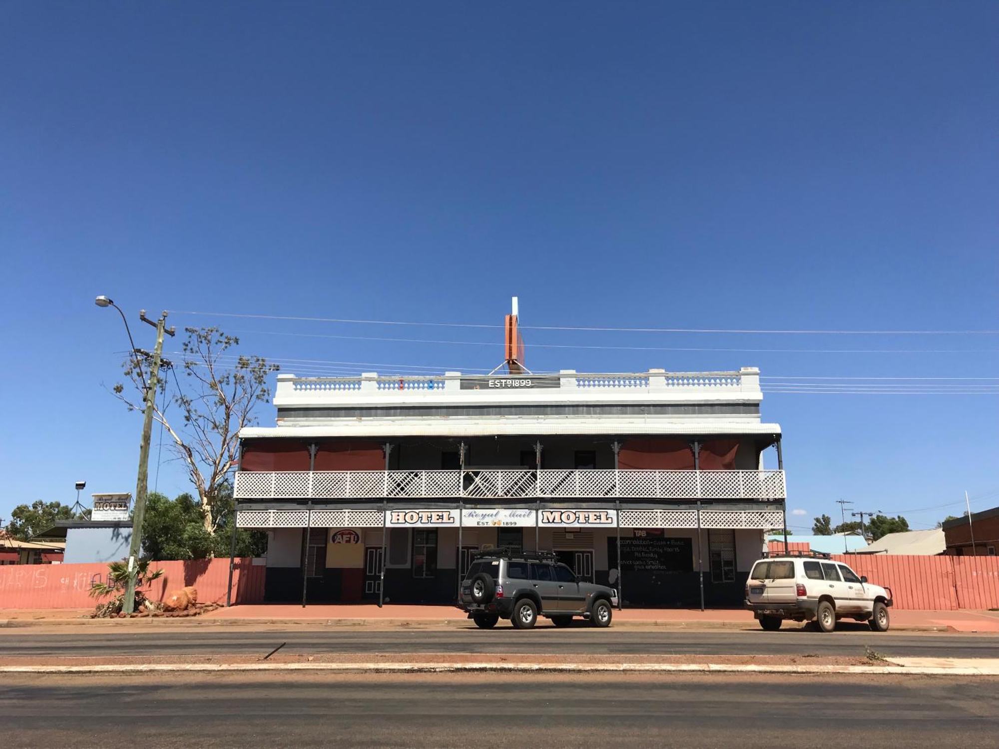 Royal Mail Hotel - Meekatharra 外观 照片